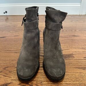 Paul Green suede boots Size 9.5